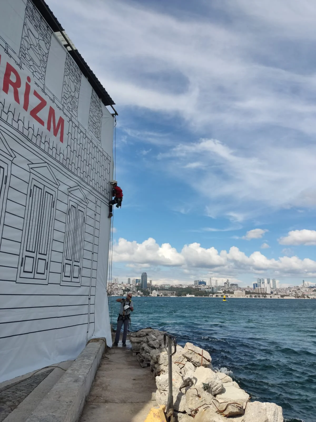 Kız Kulesi restorasyon brandası ve iple erişim ekibi