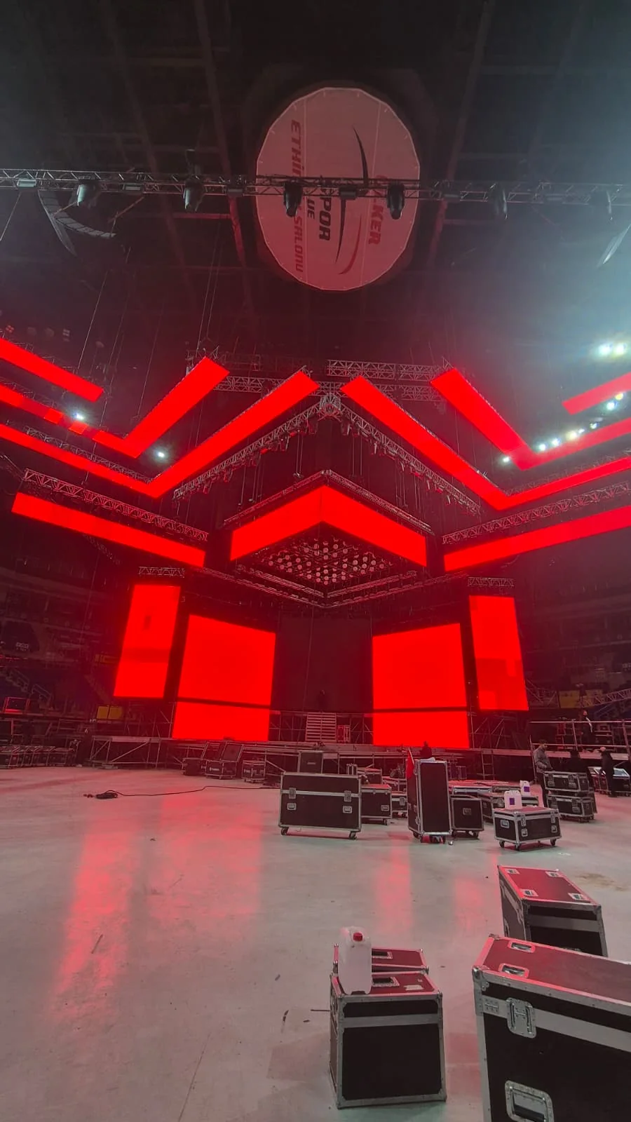 Ülker Arena sahne kurulumu